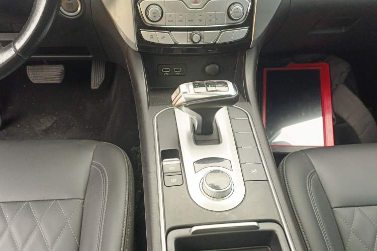 Used Great Wall Poer 2019 2.0T Automatic Gasoline Two-Wheel Drive Comfort Edition GW4C20B Gear Lever