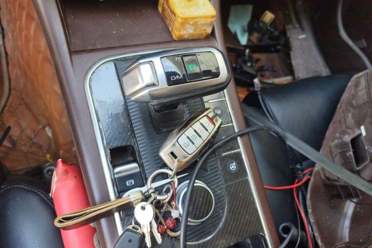 Used Great Wall Poer 2019 2.0T Automatic Gasoline 4x4 Premium Edition GW4C20B Gear Lever