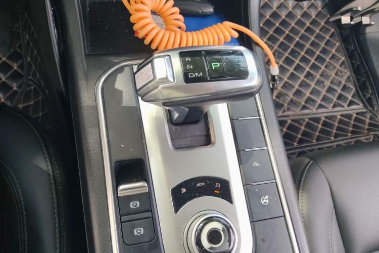 Used Great Wall Poer 2019 2.0T Automatic Gasoline 4x4 Comfort Edition GW4C20B Gear Lever