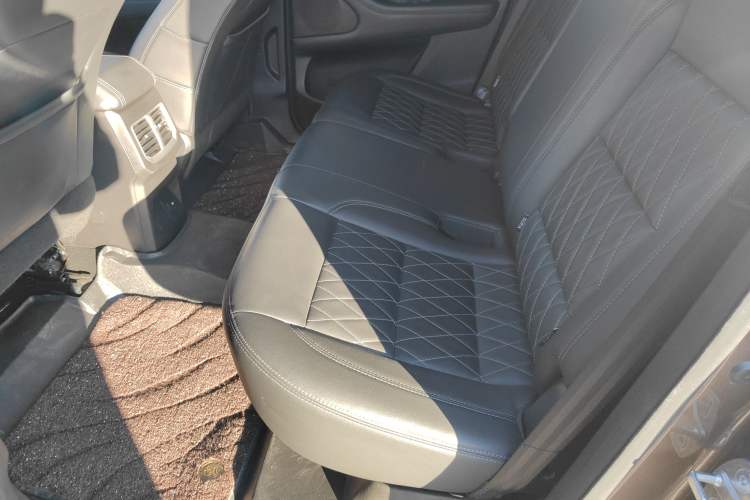 Used Great Wall Poer 2019 2.0T Automatic Gasoline 4x4 Comfort Edition GW4C20B Interior 1