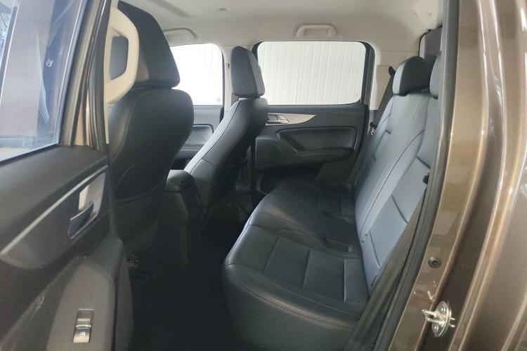 Used Great Wall Poer 2019 2.0T Commercial Version Manual Diesel 4x4 Elite Long-Box GW4D20M Interior 1