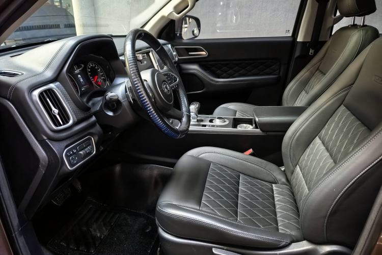 Used Great Wall Poer 2019 2.0T Automatic Gasoline 4x4 Comfort Edition GW4C20B Interior 2