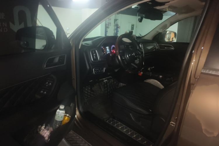 Used Great Wall Poer 2019 2.0T Automatic Gasoline Two-Wheel Drive Comfort Edition GW4C20B Interior 3