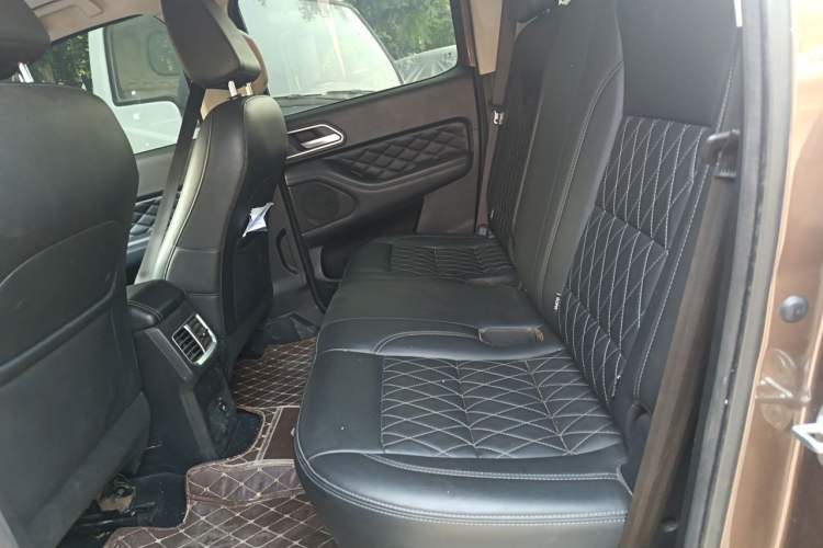 Used Great Wall Poer 2019 2.0T Automatic Gasoline 4x4 Comfort Edition GW4C20B Interior 4