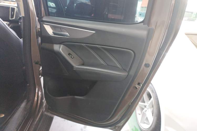 Used Great Wall Poer 2019 2.0T Commercial Version Automatic Gasoline Two-Wheel Drive Elite Trim with Long Bed – GW4C20B Interior 6