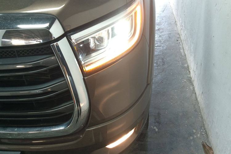 Used Great Wall Poer 2019 2.0T Automatic Gasoline Two-Wheel Drive Comfort Edition GW4C20B Left Front Headlight