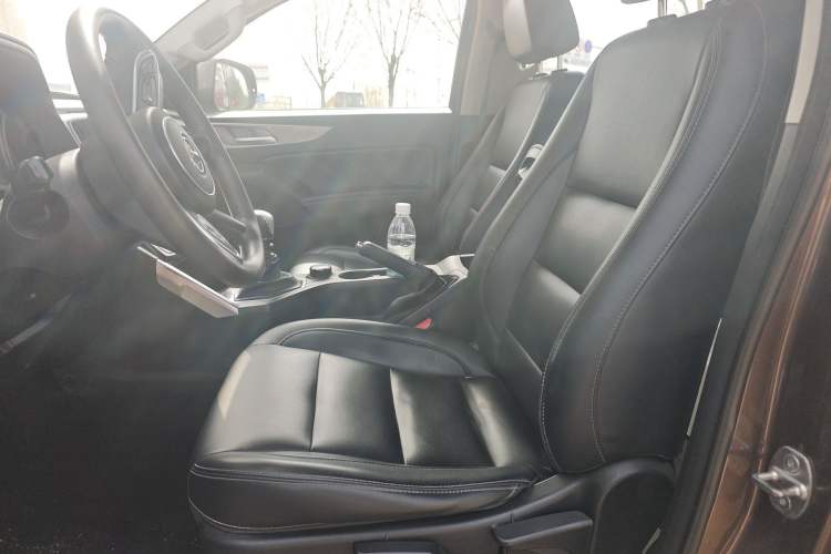 Used Great Wall Poer 2019 2.0T Commercial Version Manual Diesel 4x4 Elite Long-Box GW4D20M Left Front Seat