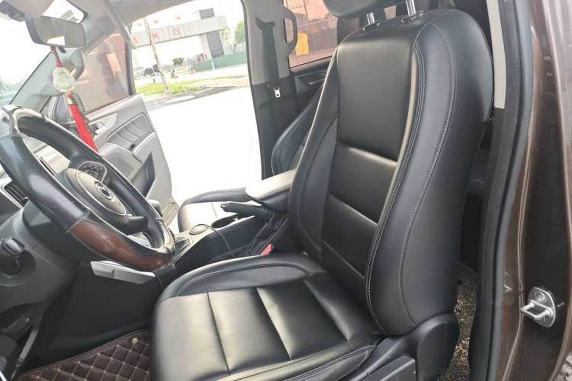 Used Great Wall Poer 2019 2.0T Commercial Version Manual Diesel Two-Wheel Drive Elite Standard Box GW4D20M Left Front Seat