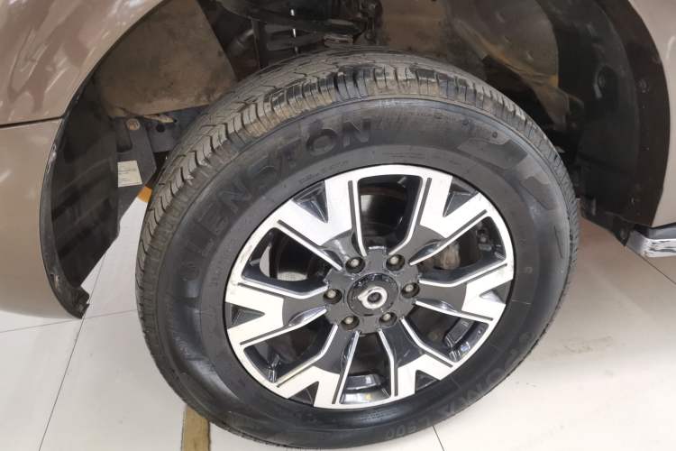 Used Great Wall Poer 2019 2.0T Automatic Gasoline 4x4 Sport Edition GW4C20B Left Front Wheel Hub