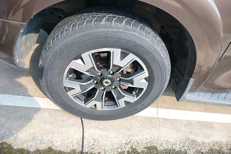 Used Great Wall Poer 2019 2.0T Automatic Gasoline 4x4 Sport Edition GW4C20B Left Front Wheel Hub