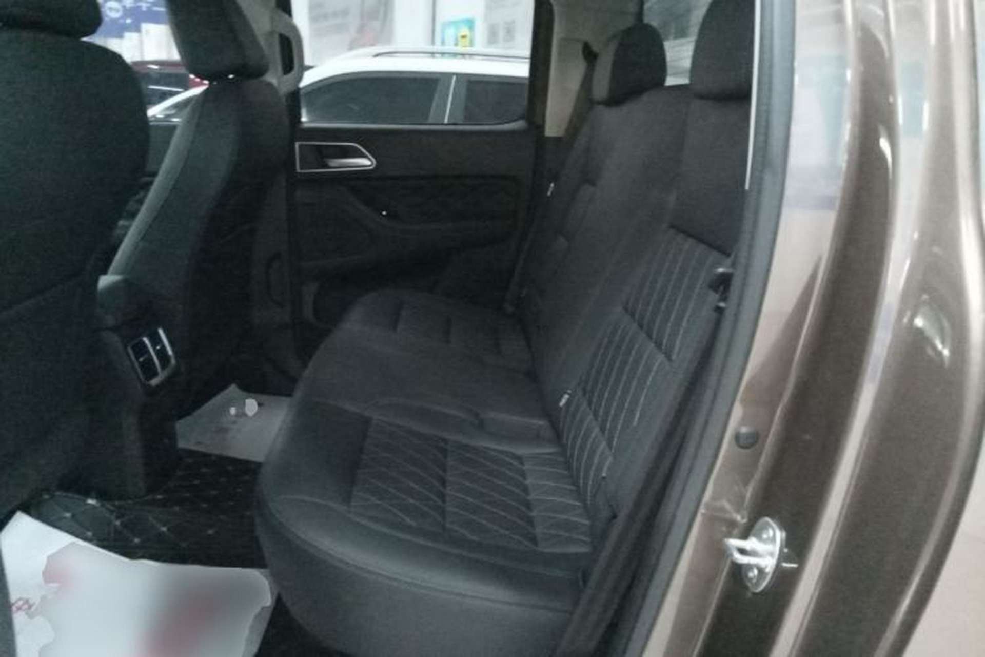 Used Great Wall Poer 2019 2.0T Automatic Gasoline Two-Wheel Drive Comfort Edition GW4C20B Left Rear Seat