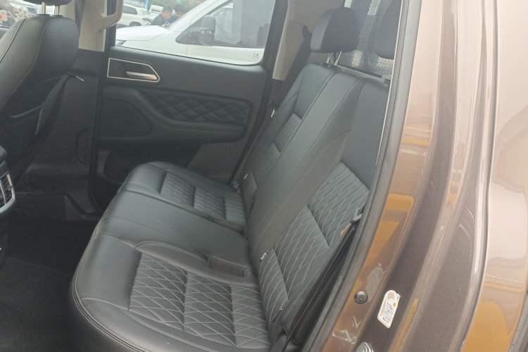 Used Great Wall Poer 2019 2.0T Automatic Gasoline Two-Wheel Drive Comfort Edition GW4C20B Left Rear Seat
