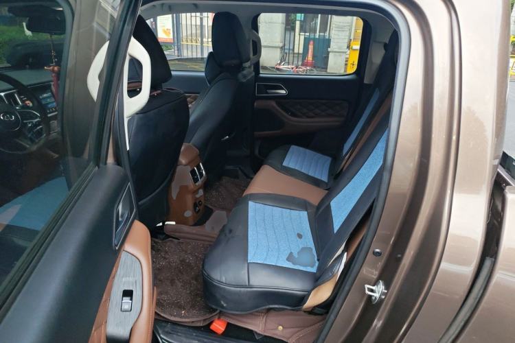 Used Great Wall Poer 2019 2.0T Automatic Gasoline 4x4 Sport Edition GW4C20B Left Rear Seat