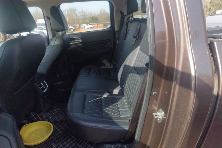 Used Great Wall Poer 2019 2.0T Automatic Gasoline Two-Wheel Drive Comfort Edition GW4C20B Left Rear Seat
