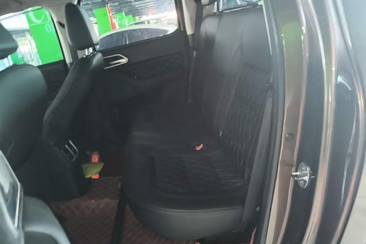 Used Great Wall Poer 2019 2.0T Automatic Gasoline Two-Wheel Drive Comfort Edition GW4C20B Left Rear Seat