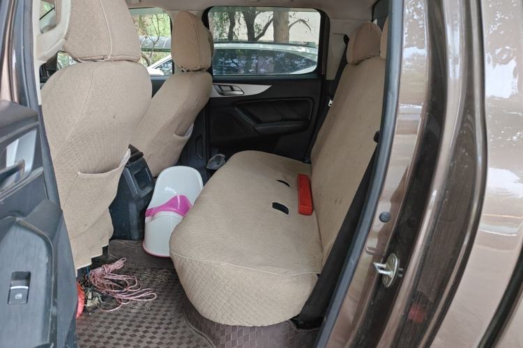 Used Great Wall Poer 2019 2.0T Commercial Version Manual Diesel 4x4 Elite Long-Box GW4D20M Left Rear Seat