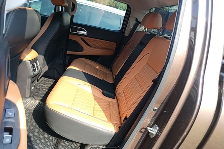 Used Great Wall Poer 2019 2.0T Automatic Gasoline 4x4 Sport Edition GW4C20B Left Rear Seat
