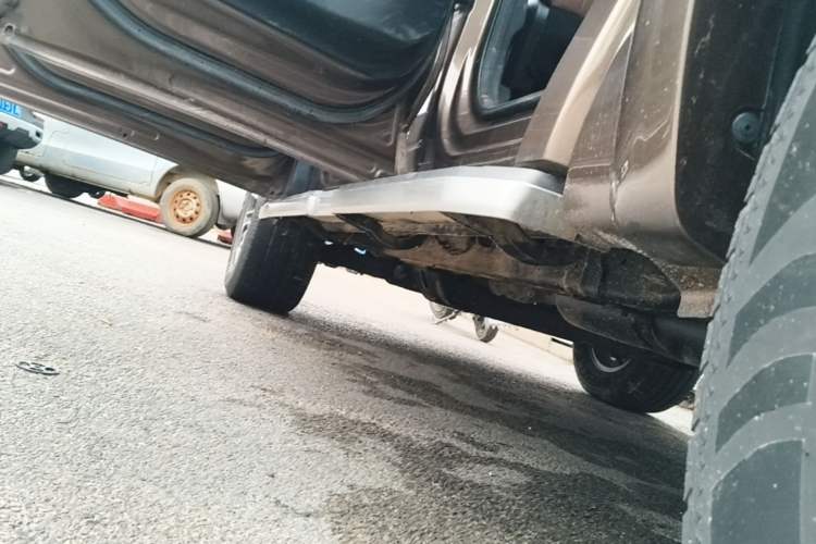 Used Great Wall Poer 2019 2.0T Automatic Gasoline 4x4 Sport Edition GW4C20B Left Side Sill