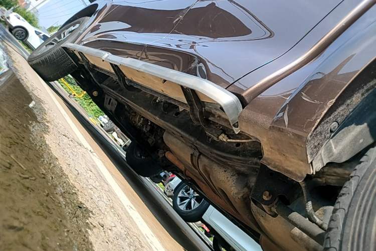 Used Great Wall Poer 2019 2.0T Automatic Gasoline 4x4 Sport Edition GW4C20B Left Side Sill