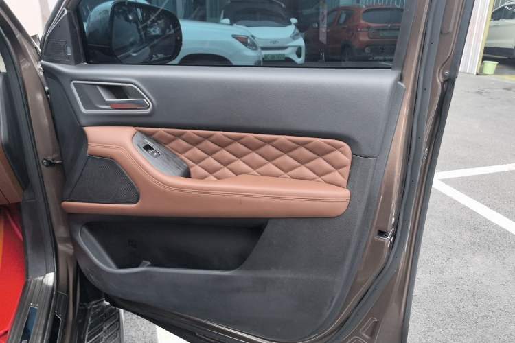 Used Great Wall Poer 2019 2.0T Automatic Gasoline 4x4 Sport Edition GW4C20B Right Front Door Interior