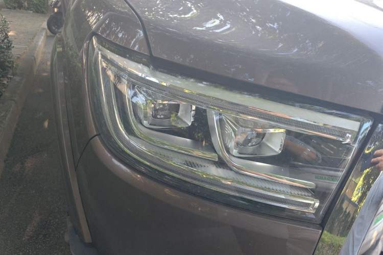 Used Great Wall Poer 2019 2.0T Automatic Gasoline 4x4 Sport Edition GW4C20B Right Front Headlight
