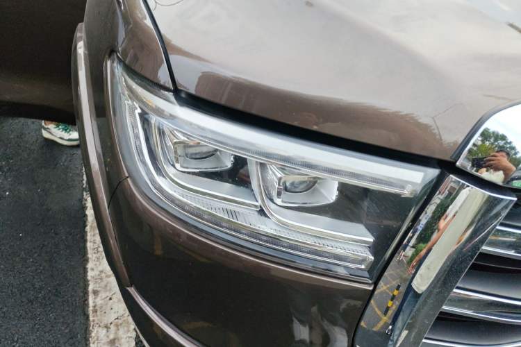 Used Great Wall Poer 2019 2.0T Automatic Gasoline 4x4 Sport Edition GW4C20B Right Front Headlight