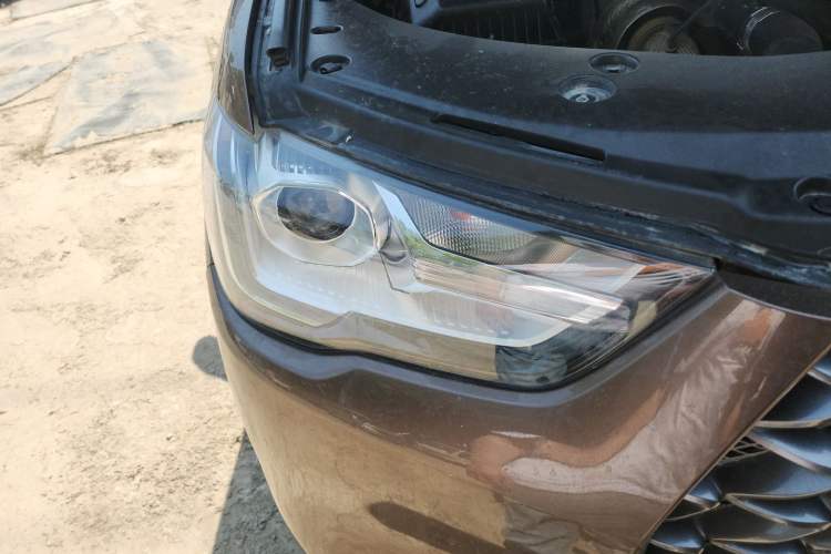 Used Great Wall Poer 2019 2.0T Commercial Version Manual Diesel Two-Wheel Drive Elite Long-Box GW4D20M Right Front Headlight