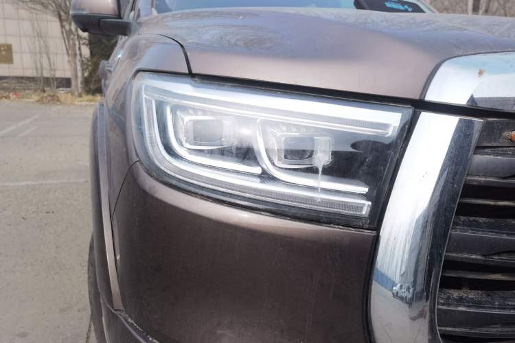 Used Great Wall Poer 2019 2.0T Automatic Gasoline Two-Wheel Drive Comfort Edition GW4C20B Right Front Headlight