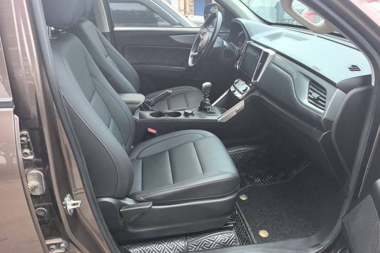 Used Great Wall Poer 2019 2.0T Commercial Version Manual Diesel 4x4 Elite Long-Box GW4D20M Right Front Seat