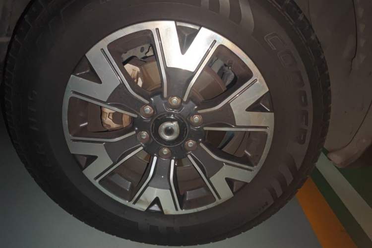 Used Great Wall Poer 2019 2.0T Automatic Gasoline 4x4 Sport Edition GW4C20B Right Front Wheel Hub