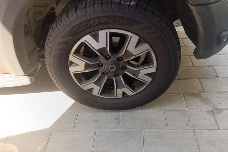 Used Great Wall Poer 2019 2.0T Automatic Gasoline 4x4 Comfort Edition GW4C20B Right Front Wheel Hub