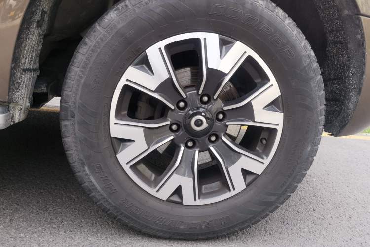 Used Great Wall Poer 2019 2.0T Automatic Gasoline 4x4 Sport Edition GW4C20B Right Front Wheel Hub