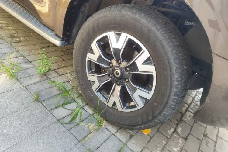 Used Great Wall Poer 2019 2.0T Automatic Gasoline 4x4 Comfort Edition GW4C20B Right Front Wheel Hub