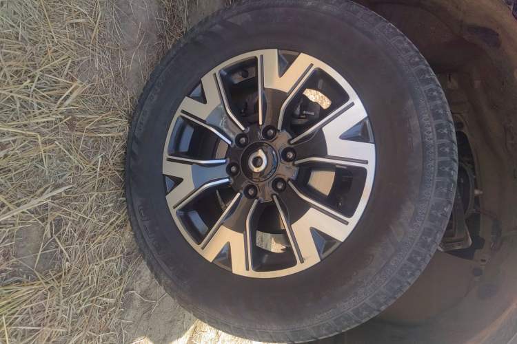 Used Great Wall Poer 2019 2.0T Automatic Gasoline Two-Wheel Drive Comfort Edition GW4C20B Right Front Wheel Hub