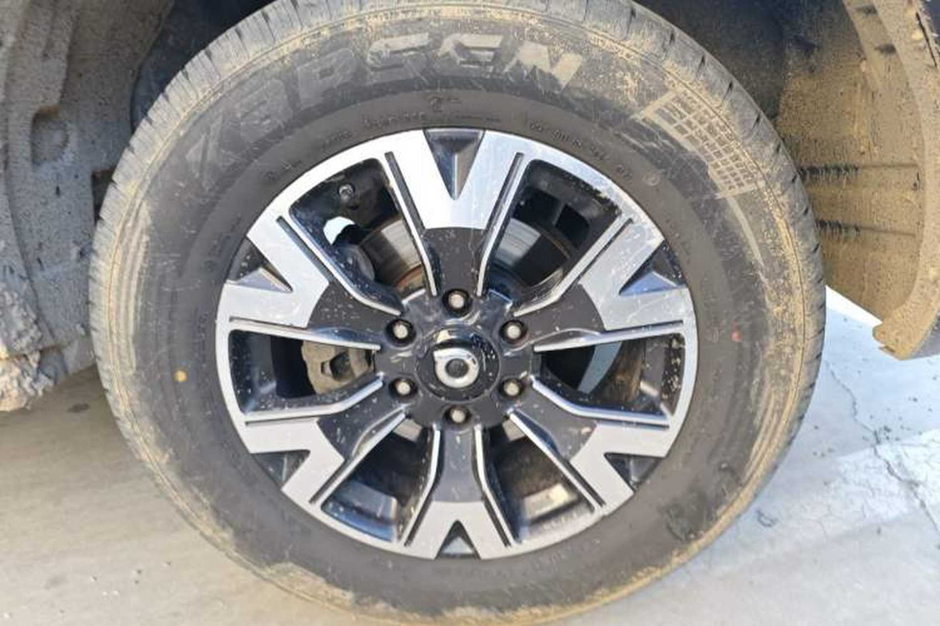 Used Great Wall Poer 2019 2.0T Automatic Gasoline Two-Wheel Drive Comfort Edition GW4C20B Right Front Wheel Hub