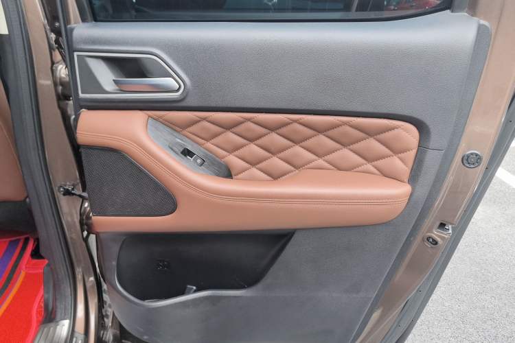 Used Great Wall Poer 2019 2.0T Automatic Gasoline 4x4 Sport Edition GW4C20B Right Rear Door Interior