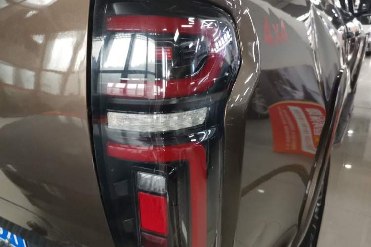 Used Great Wall Poer 2019 2.0T Automatic Gasoline 4x4 Sport Edition GW4C20B Right Rear Taillight