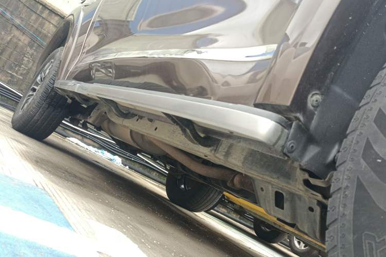 Used Great Wall Poer 2019 2.0T Automatic Gasoline Two-Wheel Drive Comfort Edition GW4C20B Right Side Sill