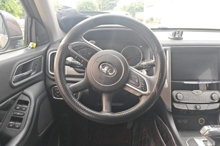Used Great Wall Poer 2019 2.0T Automatic Gasoline Two-Wheel Drive Comfort Edition GW4C20B Steering Wheel