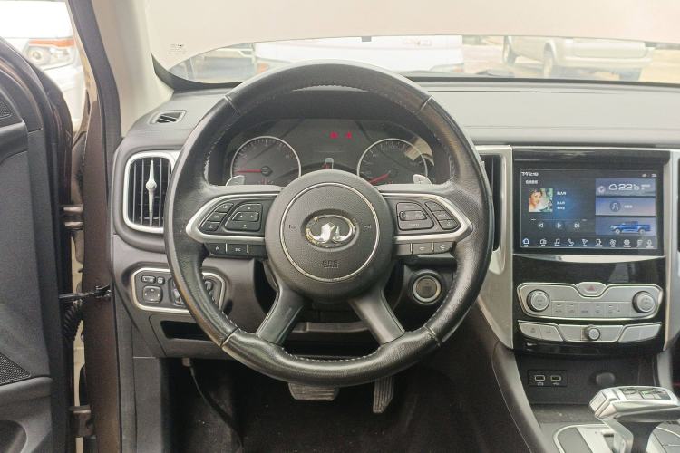 Used Great Wall Poer 2019 2.0T Automatic Gasoline Two-Wheel Drive Comfort Edition GW4C20B Steering Wheel