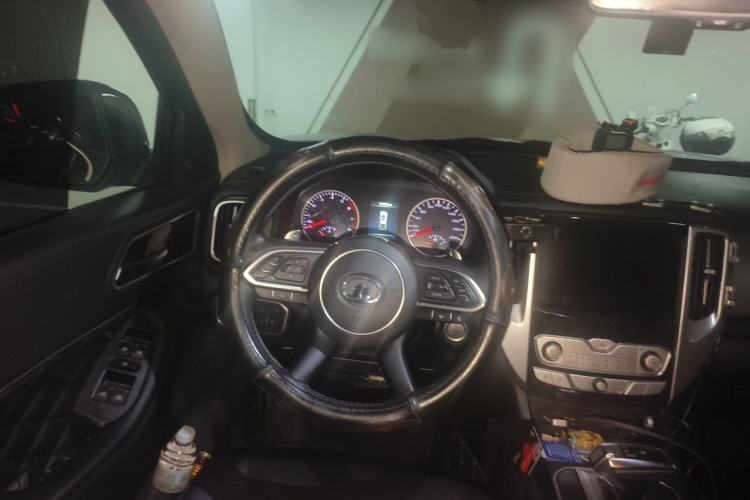 Used Great Wall Poer 2019 2.0T Automatic Gasoline Two-Wheel Drive Comfort Edition GW4C20B Steering Wheel