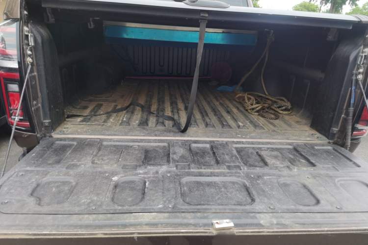 Used Great Wall Poer 2019 2.0T Automatic Gasoline 4x4 Comfort Edition GW4C20B Trunk