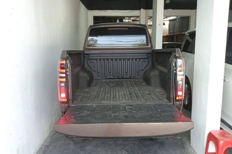 Used Great Wall Poer 2019 2.0T Automatic Gasoline Two-Wheel Drive Comfort Edition GW4C20B Trunk