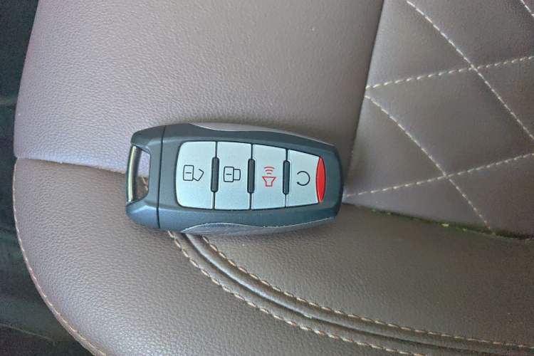 Used Great Wall Poer 2019 2.0T Automatic Gasoline 4x4 Sport Edition GW4C20B Vehicle Key