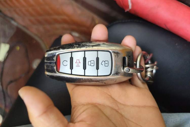 Used Great Wall Poer 2019 2.0T Automatic Gasoline 4x4 Premium Edition GW4C20B Vehicle Key