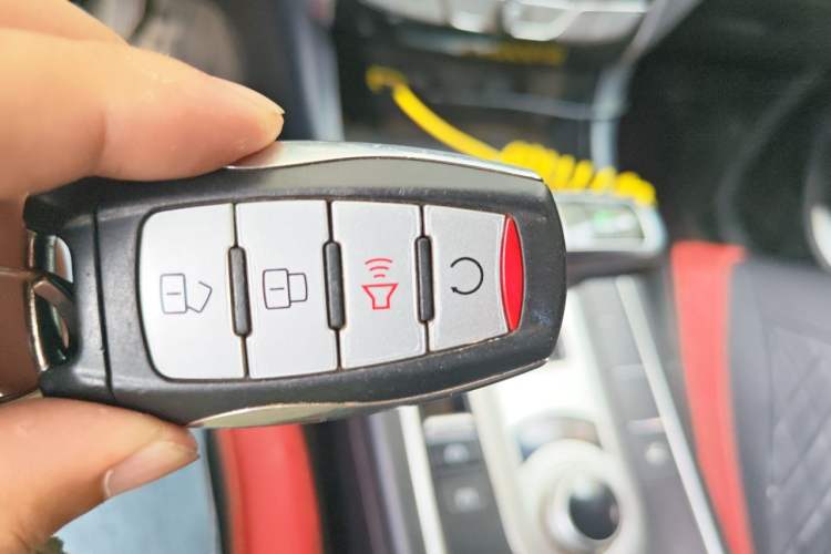 Used Great Wall Poer 2019 2.0T Automatic Gasoline Two-Wheel Drive Comfort Edition GW4C20B Vehicle Key