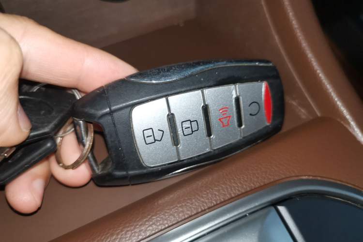 Used Great Wall Poer 2019 2.0T Automatic Gasoline 4x4 Sport Edition GW4C20B Vehicle Key