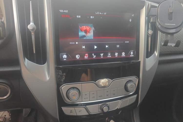 Used Great Wall Poer 2019 2.0T Automatic Gasoline 4x4 Comfort Edition GW4C20B Audio And AC Panel