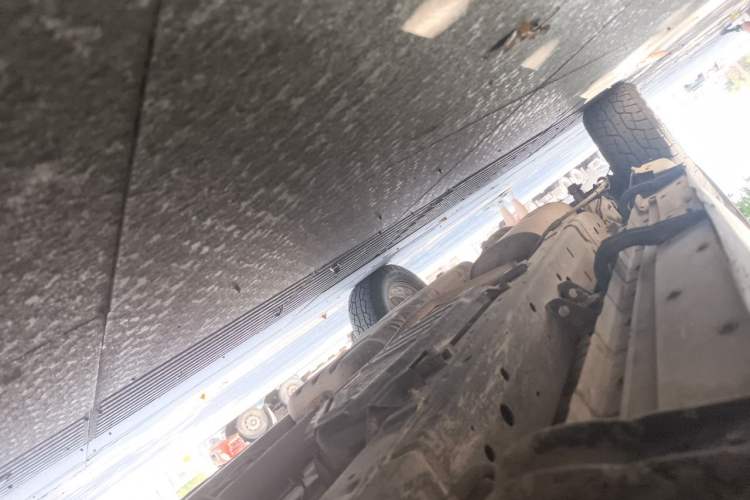 Used Great Wall Poer 2019 2.0T Commercial Version Manual Diesel 4x4 Elite Long-Box GW4D20M Chassis Front Right