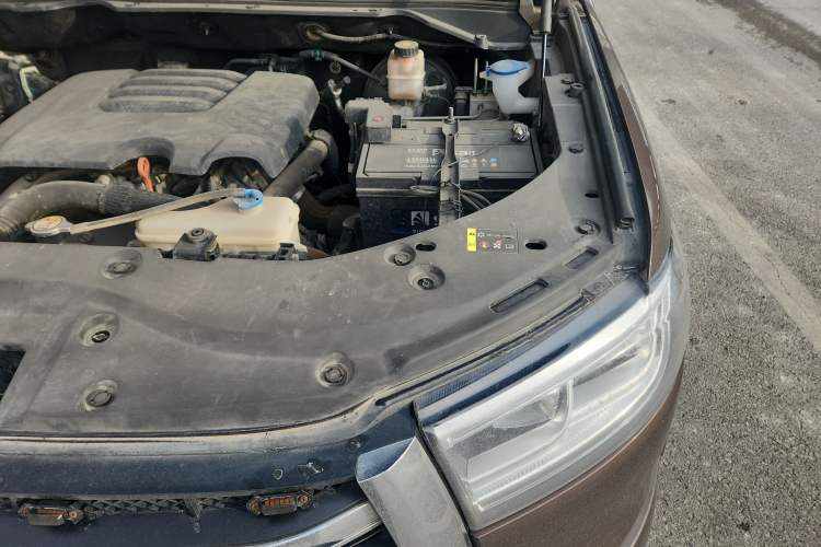 Used Great Wall Poer 2019 2.0T Automatic Gasoline 4x4 Sport Edition GW4C20B Engine Bay Left